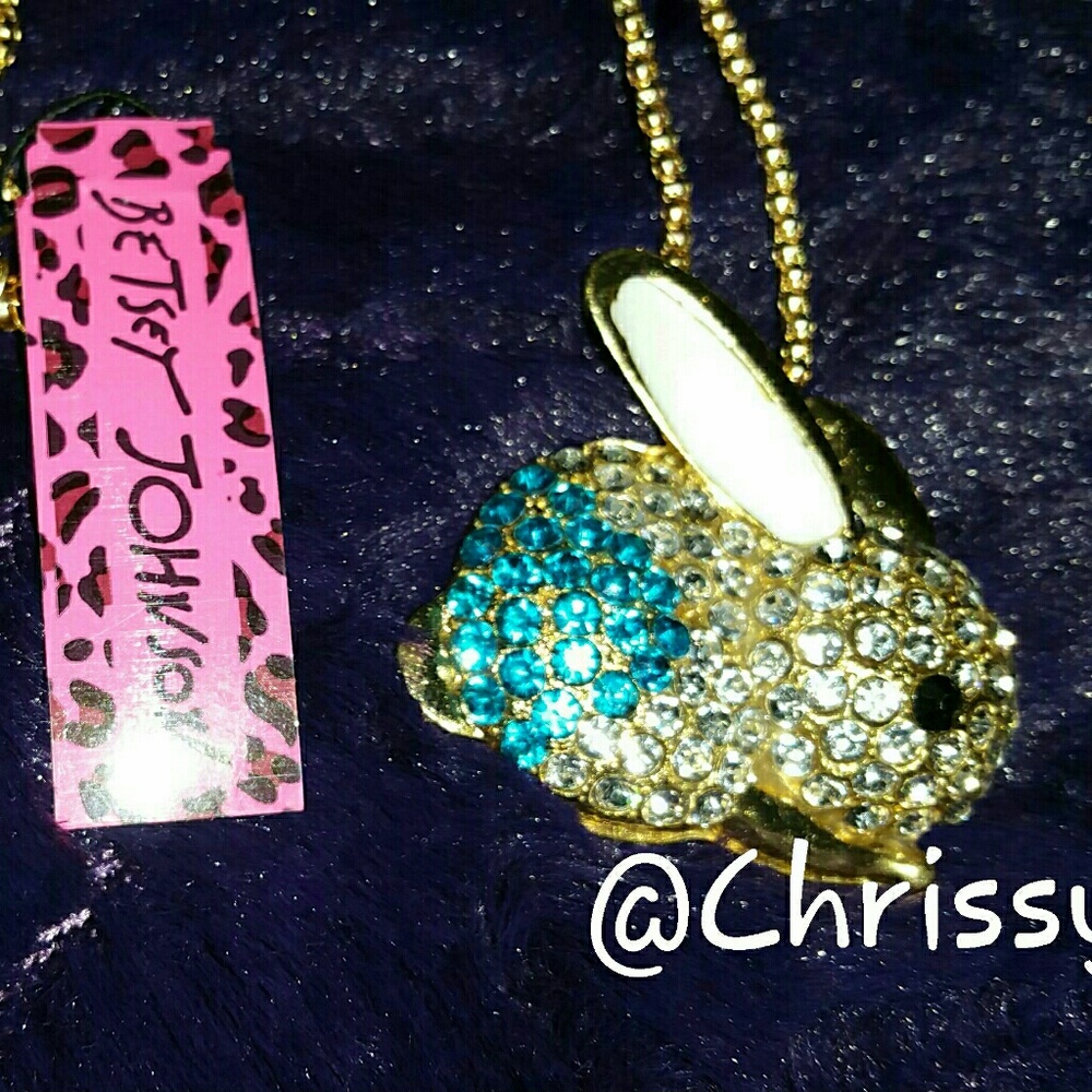 Betsey Johnson necklace